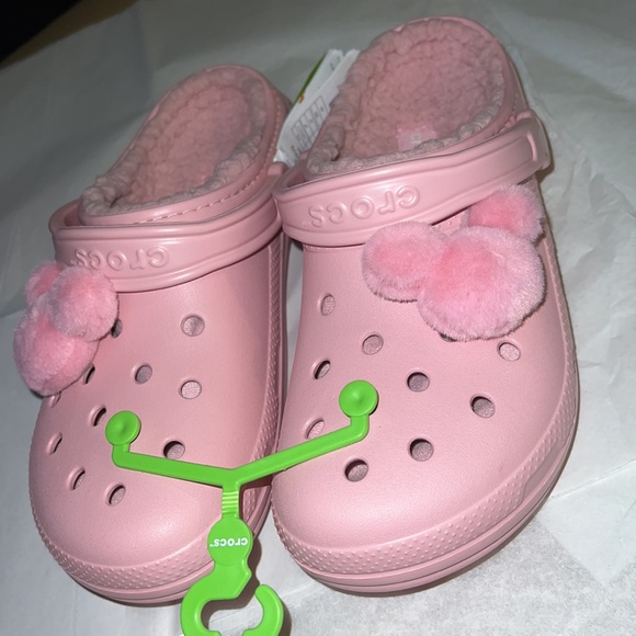 (M9/W11) UNISEX DISNEY Minnie Holiday Fuzzy Pon Pon CROCS - Picture 13 of 16